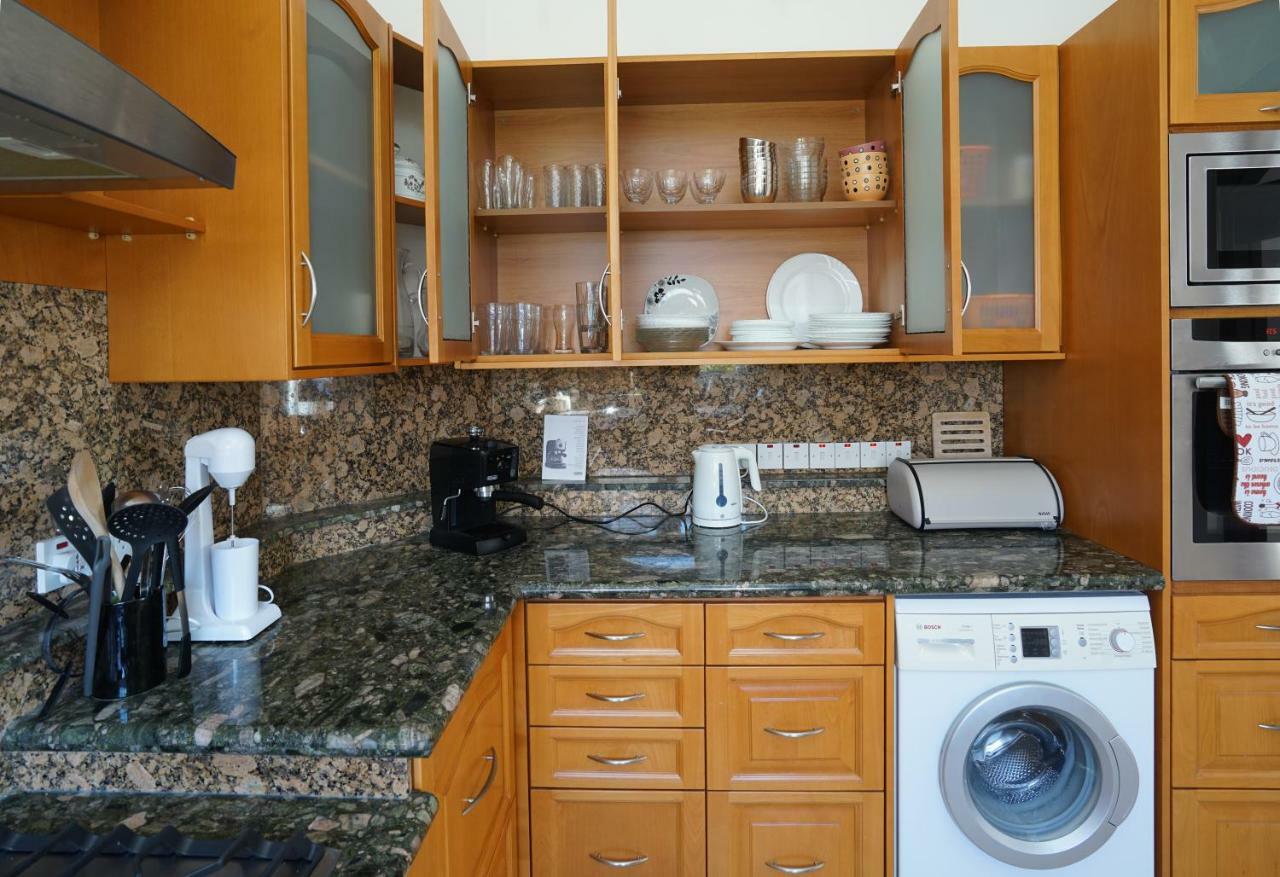 Unforgettable Family Escape - Cliffside Villa With Panoramic Sea Views And Kid-Friendly Private Pool Pissouri Exterior foto