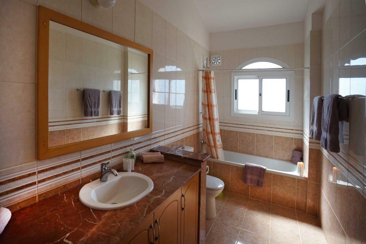 Unforgettable Family Escape - Cliffside Villa With Panoramic Sea Views And Kid-Friendly Private Pool Pissouri Exterior foto